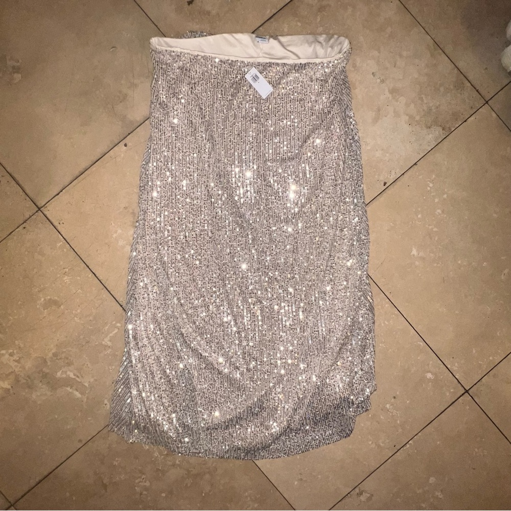 Old Navy Shimmering Silver Pencil Skirt